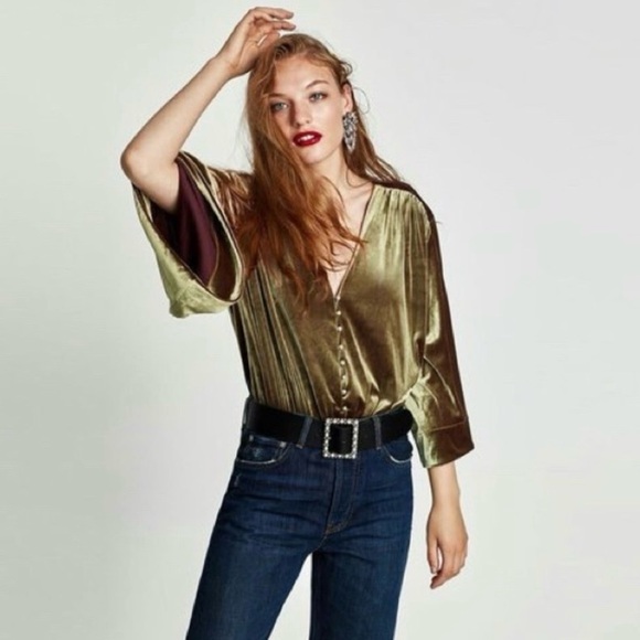 Zara Tops - Zara green velvet bodysuit featuring faux pearl buttons and three quarter sleeve
